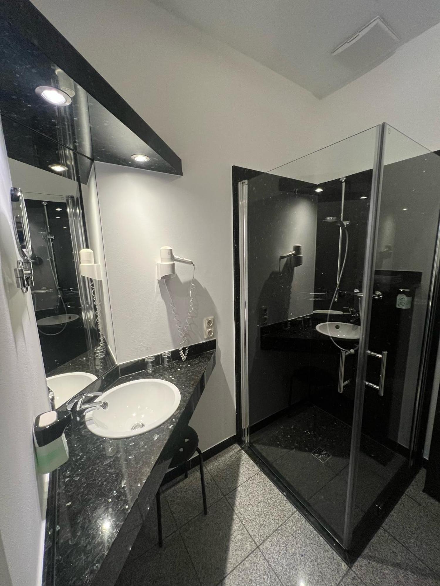 Haller Hotel Garni 몬샤우 객실 사진